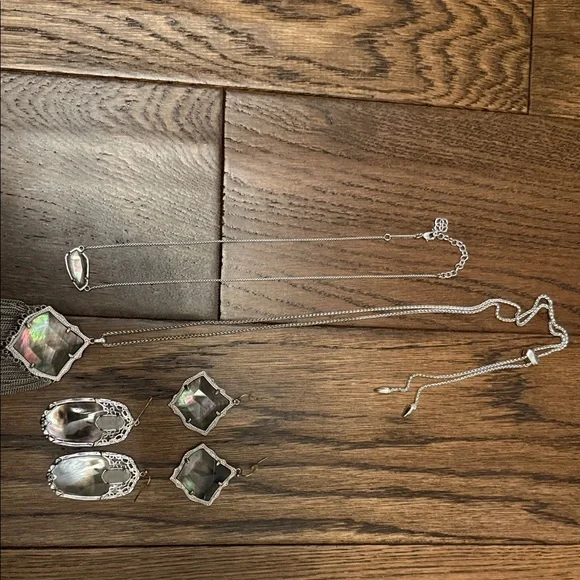 Kendra Scott Silver and Iridescent Set - Picture 3 of 3